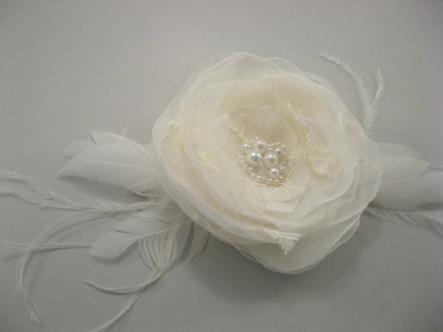 Bridal lace Hair accessories, Ivory feather flower, wedding Hairpiece, lace fascinator, bridal accessory