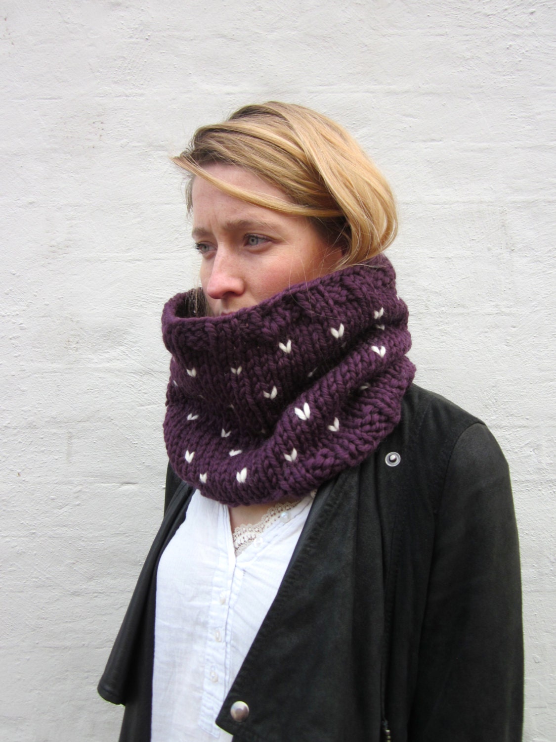 The Loveheart Snood in Berry