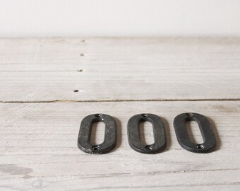 Vintage metal numbers, Three times zero