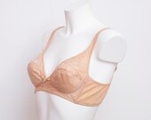 bullet bra Nude dead stock Vintage 70s