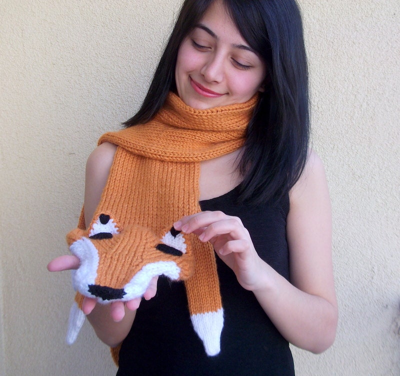 Hand Knitted fox scarf,seamless