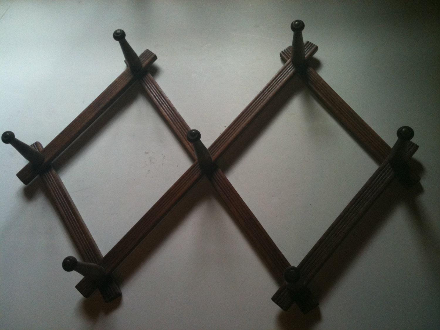 Vintage Medium Wooden Accordian Style Peg Rack