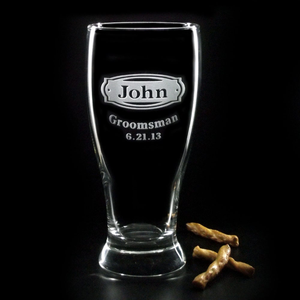 Best Man Glasses / Groomsman Glasses - PERSONALIZED Etched Wedding BEER Glass with NAME & Date - Custom Etched Beer Glasses Pint Glasses