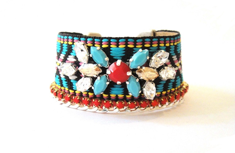 Medium wide ethnic style handembroidered Swarovski & Ribbon bracelet - Native American style - Navajo bracelet in turquoise and coral