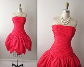 80's Victor Costa Dress /// 1980s Ruched Red Taffeta Strapless Cocktail Party Prom Dress XS