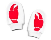 Scratch Mittens - Organic gloves. Soft cotton no scratch mitts that will protect those pretty baby faces. English and Dutch packaging