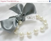 SALE Pearl Bracelet in Cream Weddings Bridesmaids Pearl Bracelet with Cream Pearls and Satin Ribbon in Silver grey
