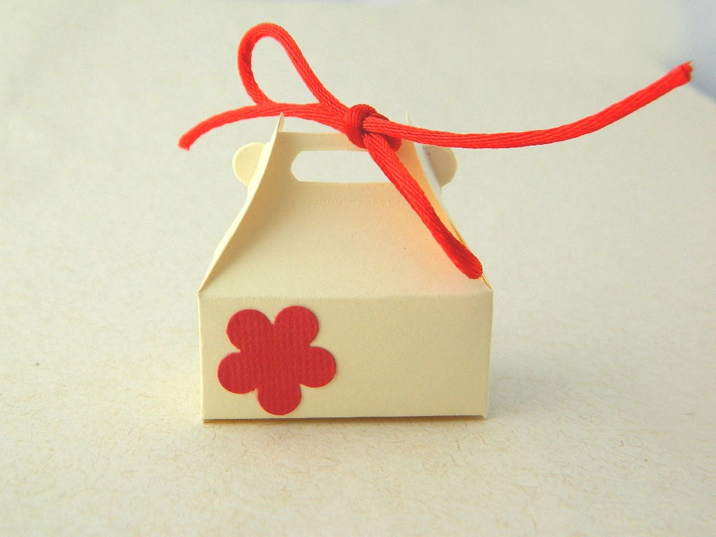 Jewelry Gift Wrap Box - Box for Rings - Red, Flower, Beige, Cream, Vanilla, Lovely, White, Favor, Holiday, Christmas, Mini Box, Cute