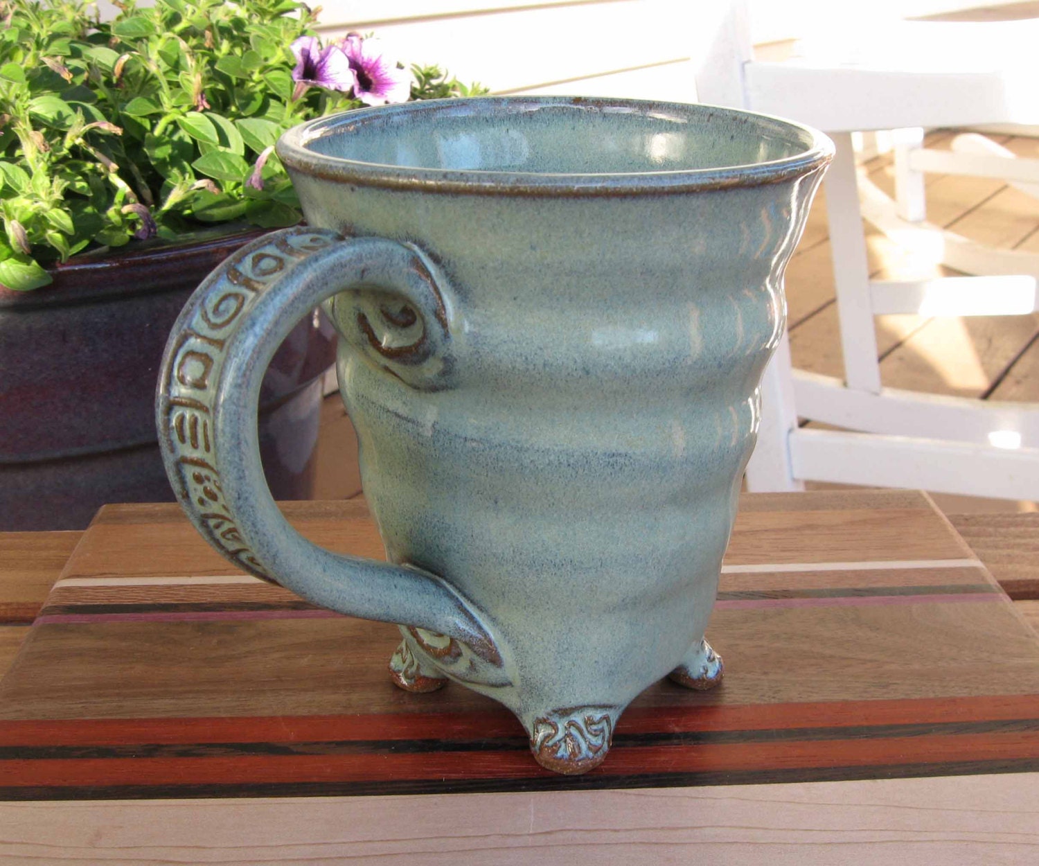 Textured Feet Mug with Squared Details in Green EACH ONE UNIQUE