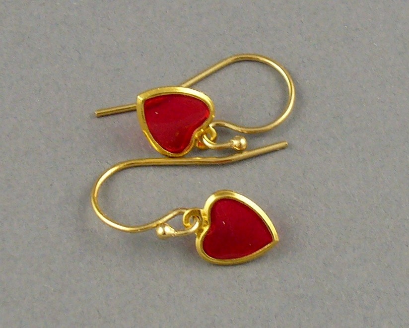 Classic Valentine gold dangle earrings