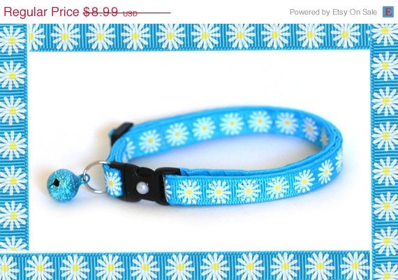 ON SALE Cat Collar - Daisies on Blue  - Large Size Collar