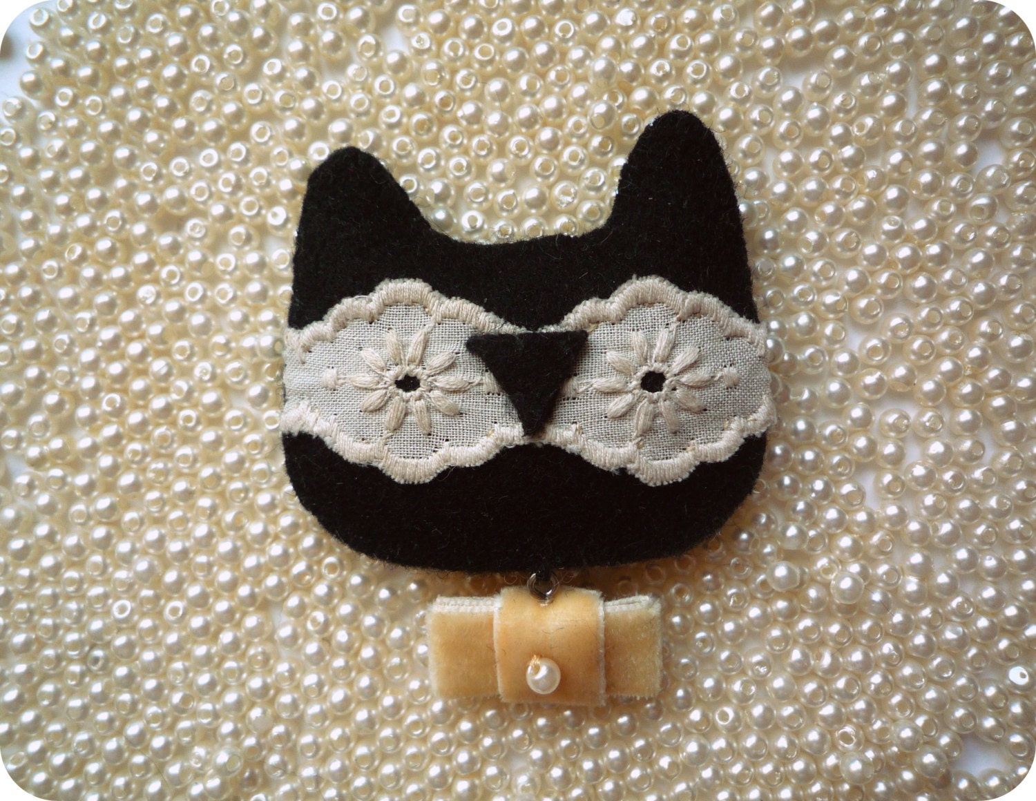 Owl with the bow  brooch - felt and lace brooch by Wassupbrothers