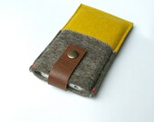 IPHONE 5 COVER felt - yellow and brown  - leather closure - Brown Blend wool - Sun Edition - Iphone 4s, 5 - Spring, Dutch Design, Mothersday