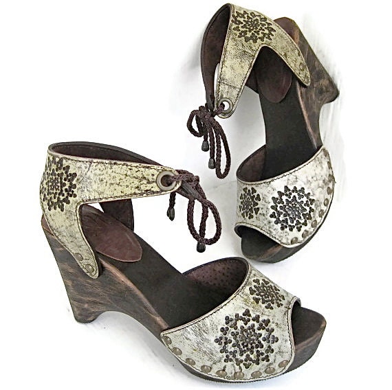 Clog Shoe Rustic Snowflake Tooled Leather Handmade Shoes