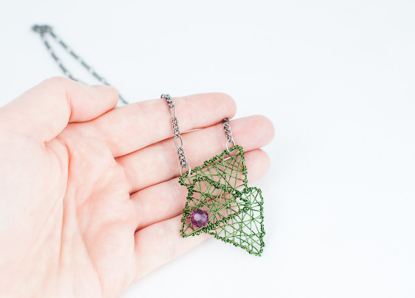 Necklace -Irregular Pieces- in Leaf Green and Dark Cerise