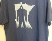 MN Bigfoot T Shirt. GREY, Men's XL. Soft, vintage feel