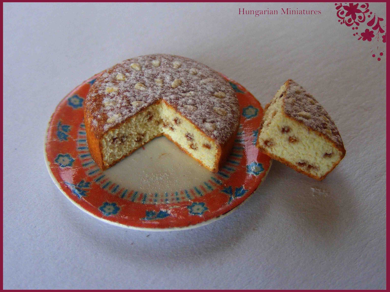 Milk loaf with raisin and almond