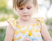 Girls Flutter Sleeve Dress in Yellow/White Chevron 9-12 mo-6T