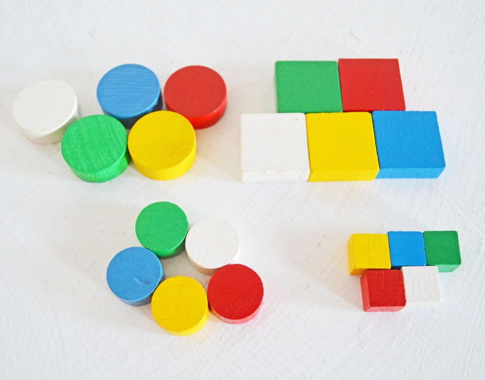 20 Tiny Vintage Wood Blocks Decor Rainbow Primary Color Building Blocks Office Decor Wooden Toys Red Yellow Blue Green Cubicle Decor