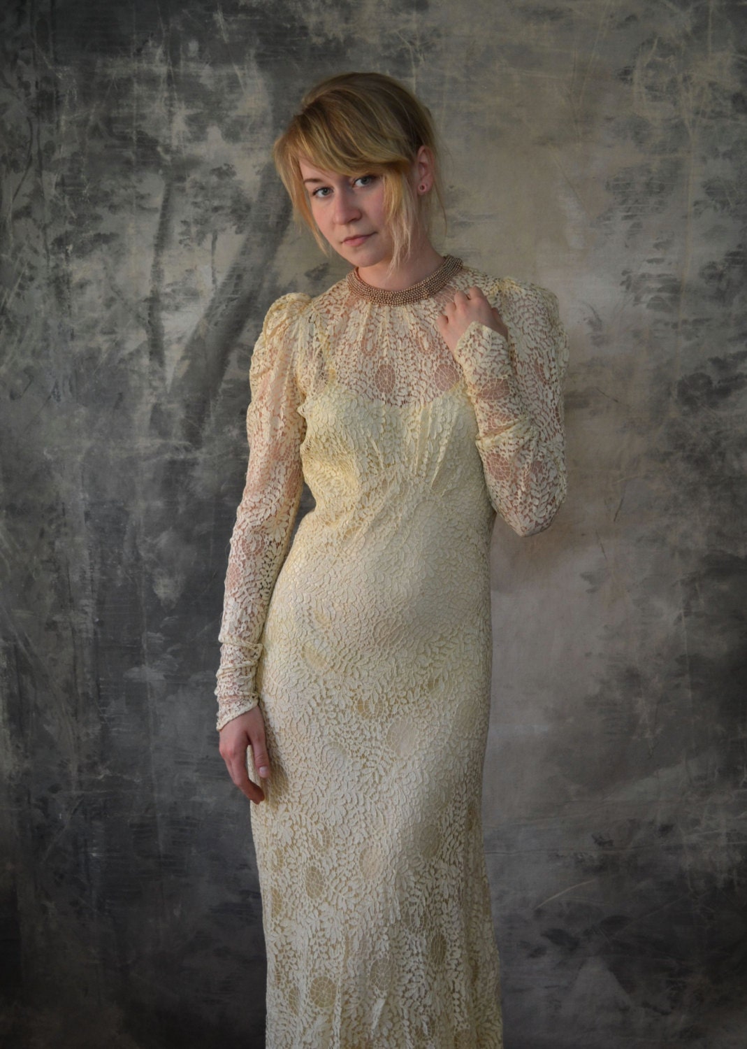 1940s Spiderweb Lace Wedding Dres