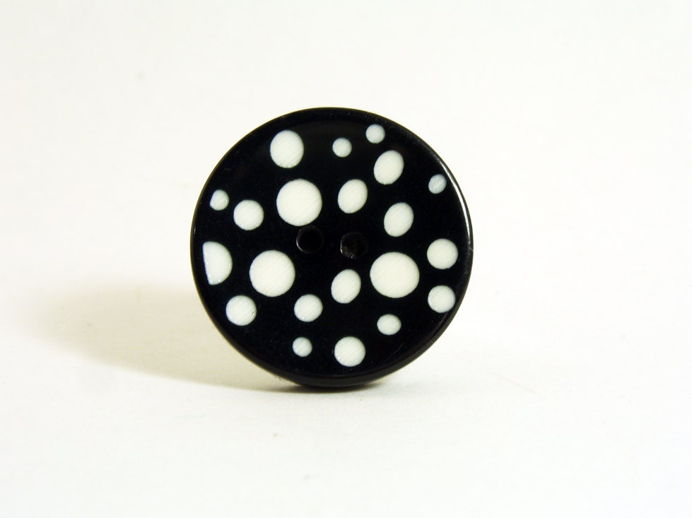Impressive Vintage Polka Dots Black Large Button Adjustable Ring