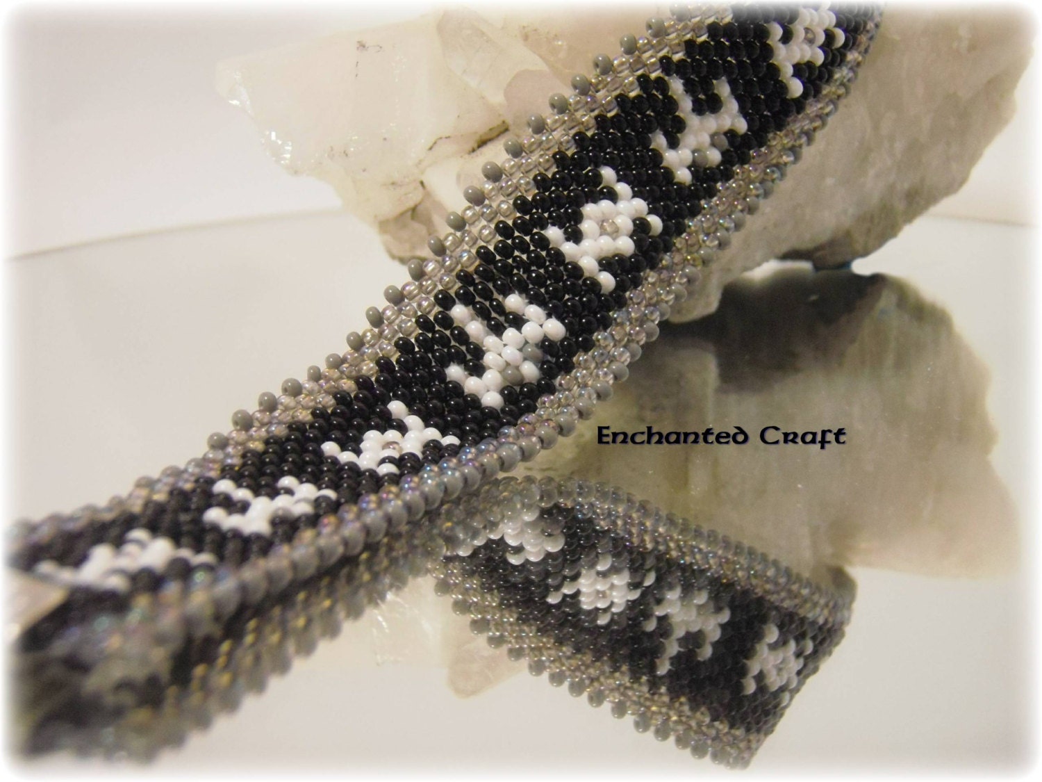 seed bead Star Wars X-wing and Tie Fighter bracelet