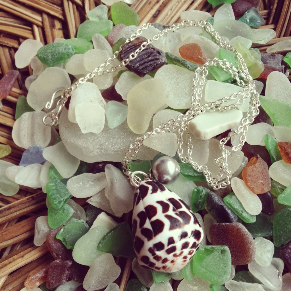 Hawaiian Hebrew Pearl Necklace