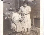 Vintage photograph, Women in the yard
