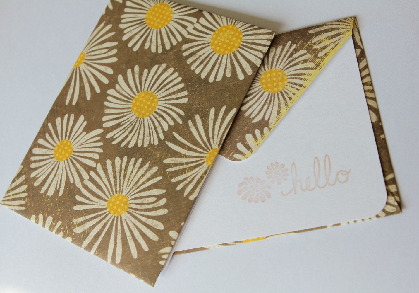 Set of 2 Stationery - Hello - Daisies with Brown Paper - Flowers with Yellow and White