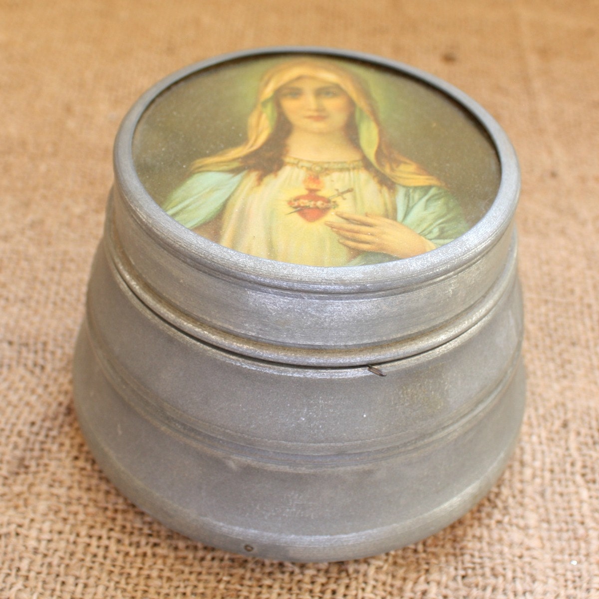 SWEET Vintage Madonna Mother Mary Zinc Music Box