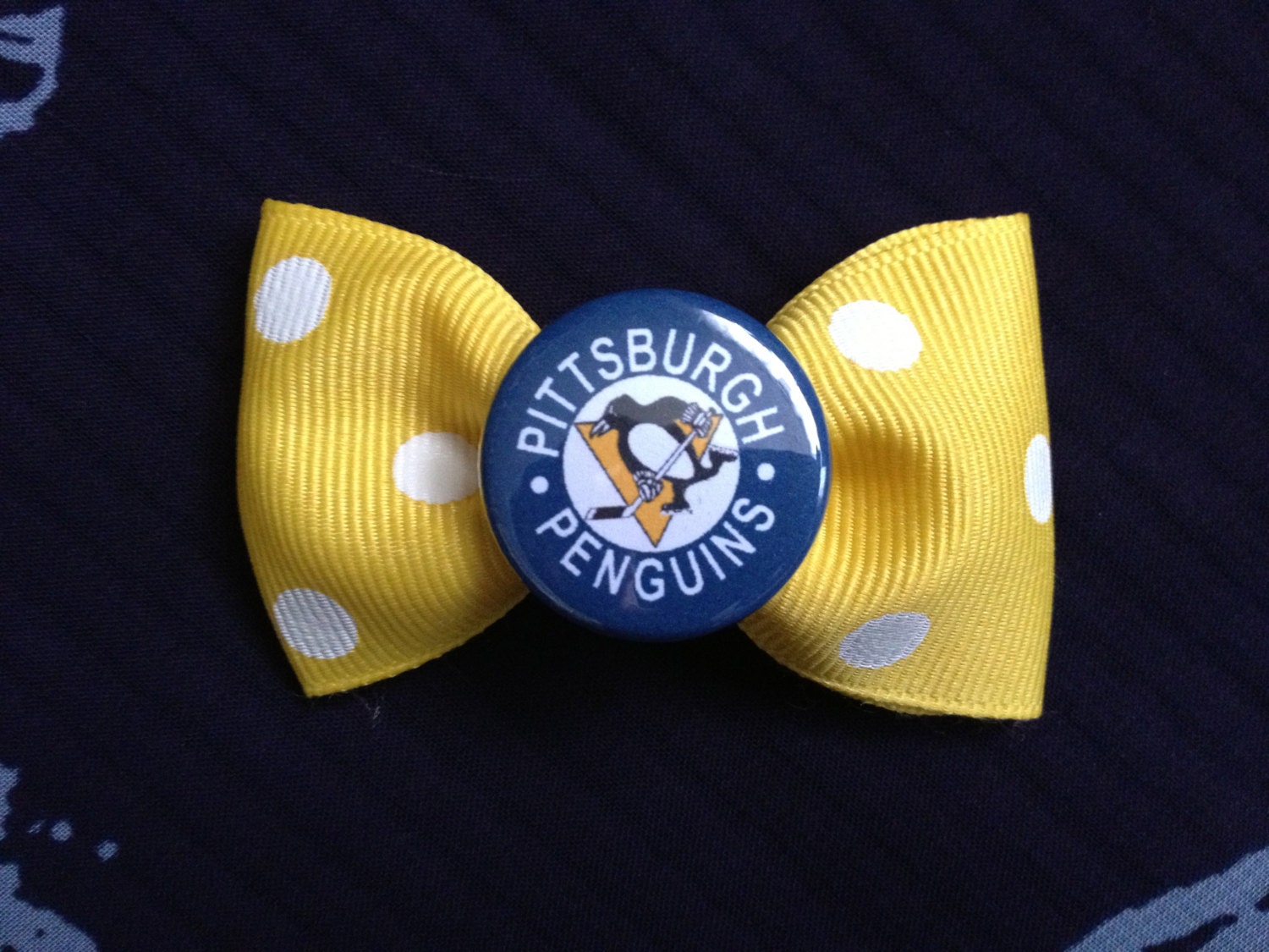 vintage logo PITTSBURGH PENGUINS yellow polka dot hair bow