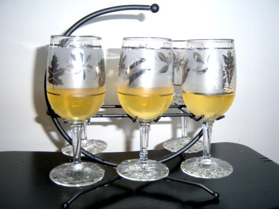 Vintage Libbey Silver Leaf 5 Wine Glasses