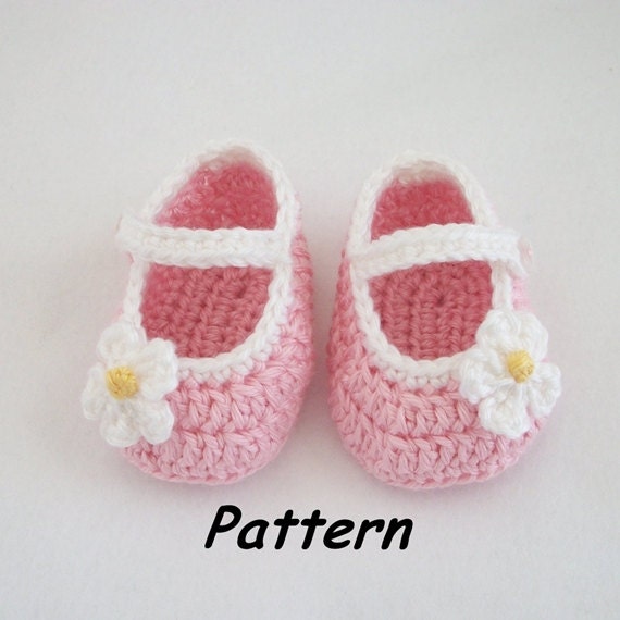 Instant Download to PDF Crochet PATTERN: Basic Mary Jane Baby Shoes with Posies