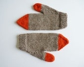 Hand knitted Bicolor Alpaca Gloves