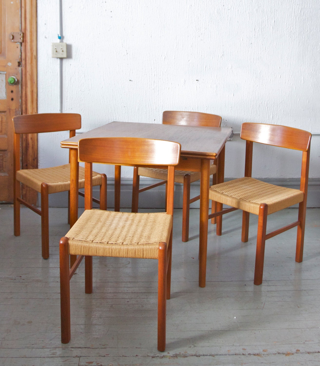Mid Century Modern Danish Teak Dining Table - Mobelfabrik - With 4 Rope Chairs