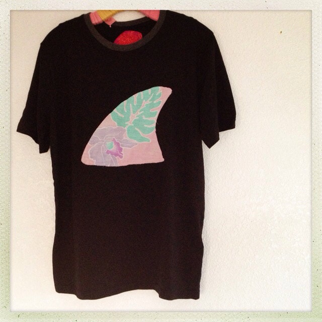 Single Fin Cut N Sew Men's Tee: Medium