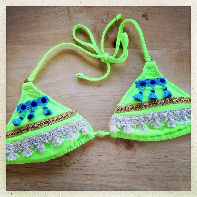 Single Fin Fringed Bikini Top: Size Medium-Large