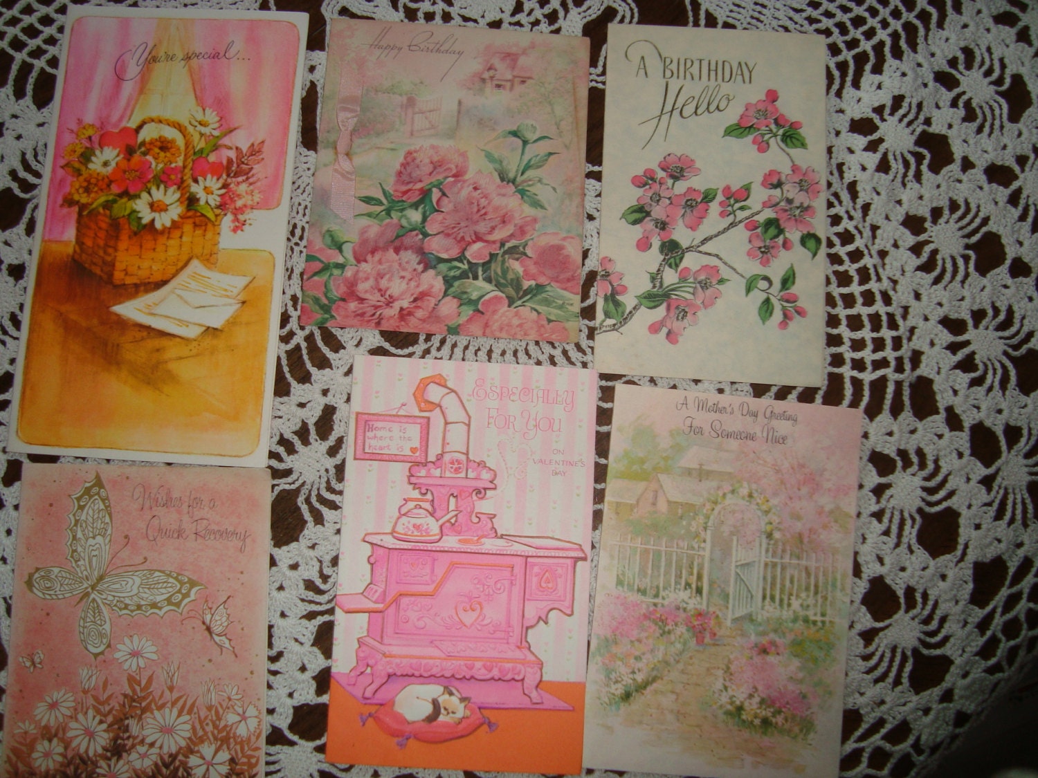 EB733 - 17 Vintage Greeting Cards  - All in Pink - Used cards