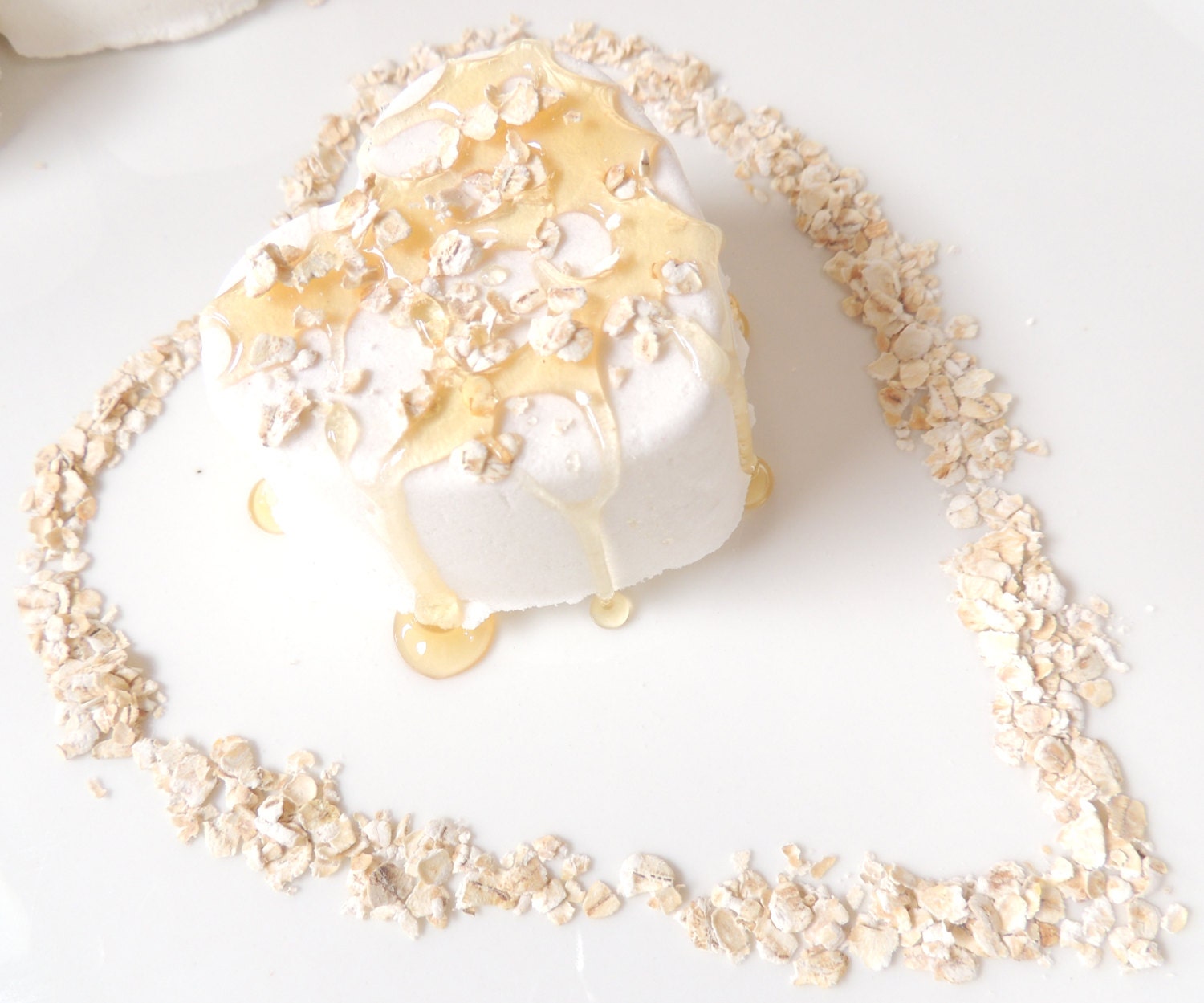 OATMEAL MILK & HONEY Drip Bath Bomb, Bath Bombs, Bath Fizzies with Honey, Scented in Oatmeal Milk and Honey, Handmade