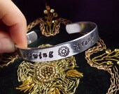 House Tyrell Rose Sigil Stamp Growing Strong Words Motto Highgarden Westeros GAME OF THRONES Inspired Geekery Aluminum Cuff Bracelet