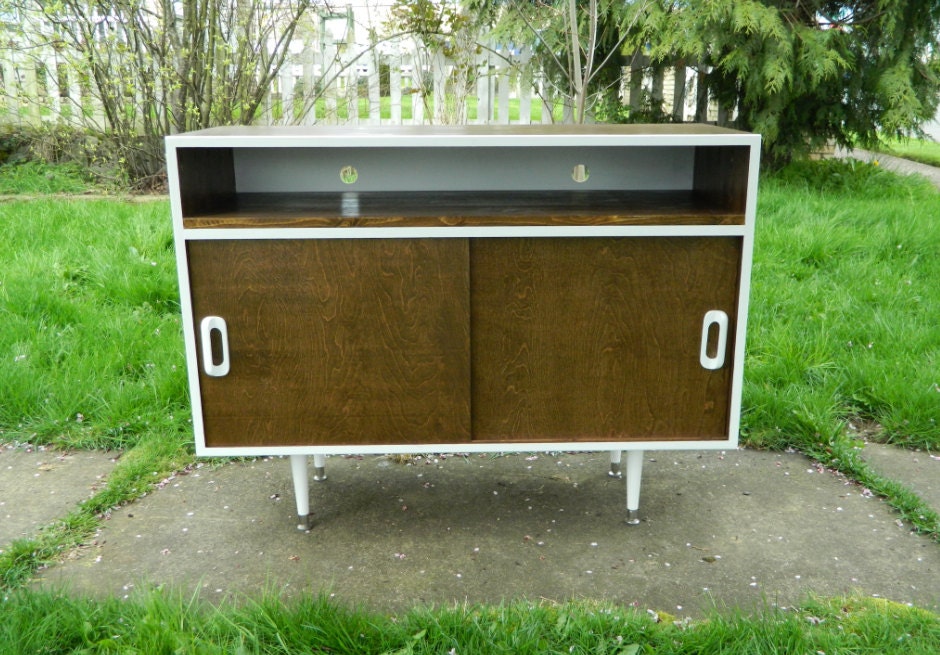 Mid Century Inspired Danish Modern TV Stand Credenza Entertainment Center 42"