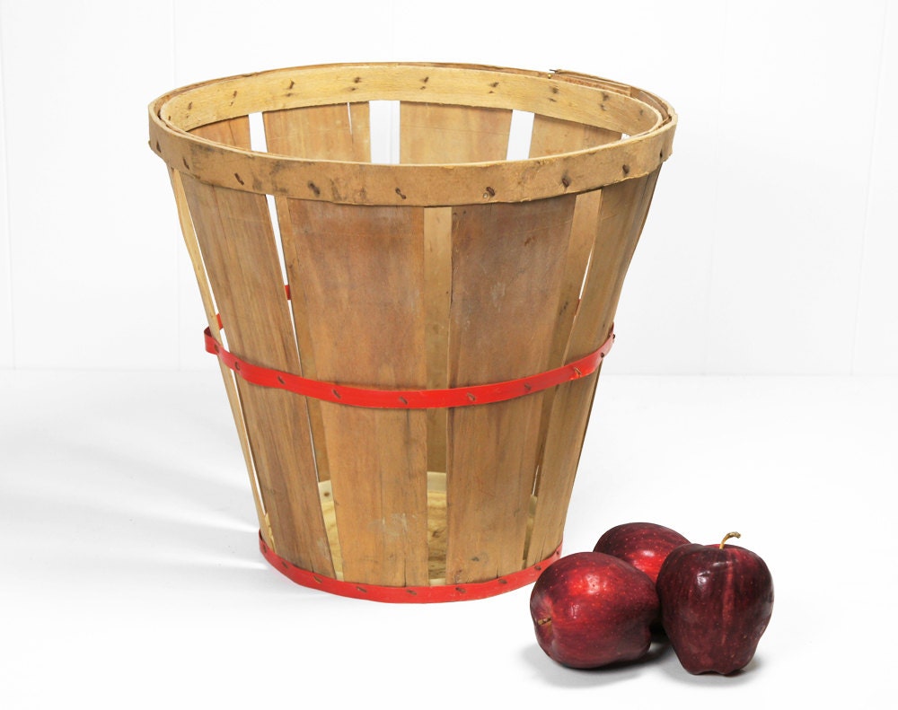 Vintage Mid-Century Wooden Fruit Basket