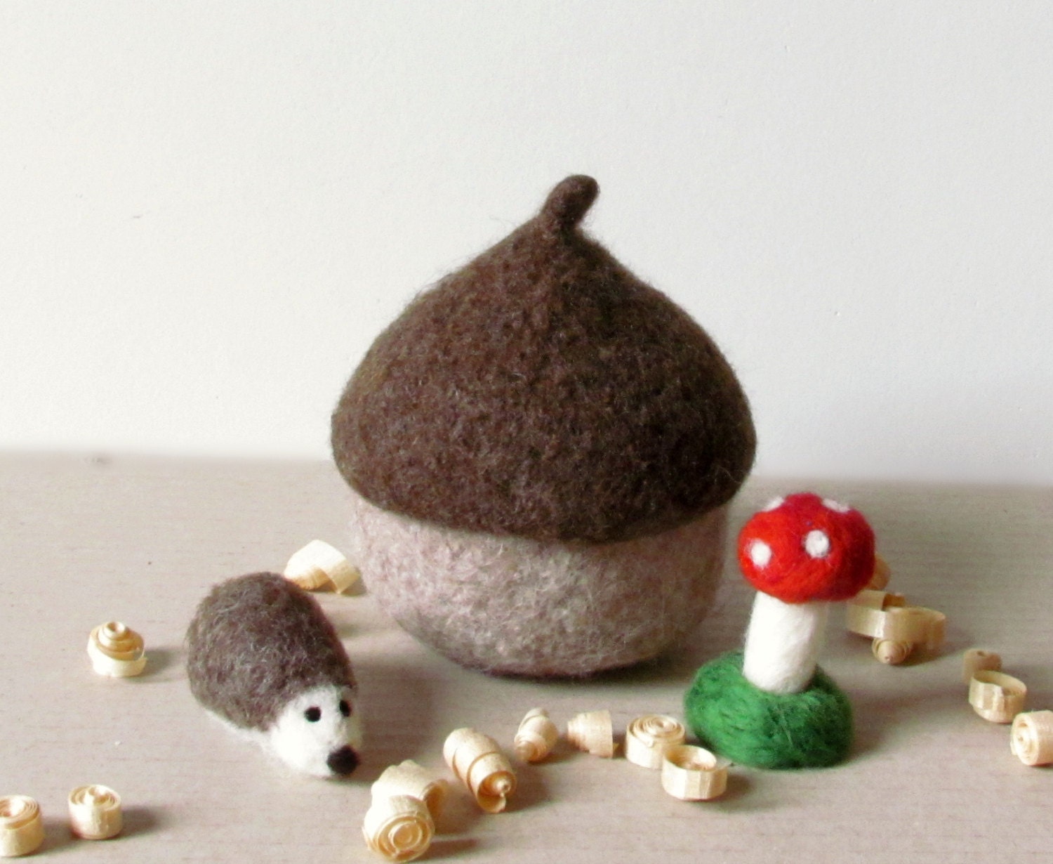 Felted acorn hedgehog and toadstool - Organic eco-friendly - waldorf toy play set - season woodland table
