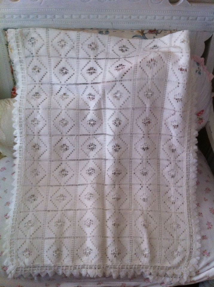 Beautiful Super Soft Lace Scallop Edge Table Linen - Cottage Chic - Table Runner -  Shabby Chic