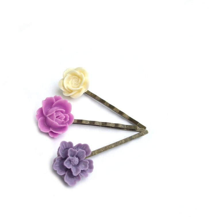 Flower Hair pins, ivory  Hair pins, lilac  Hair pins, purple Hair pins, wedding hair pins, bridesmaids