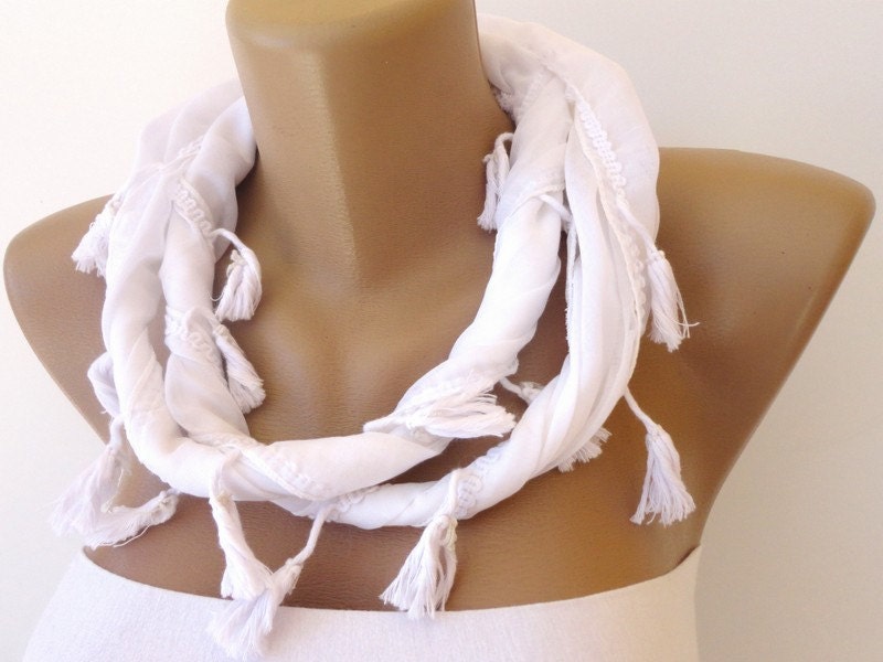 white scarf , cotton Turkish Yemeni fabric scarf with tassel