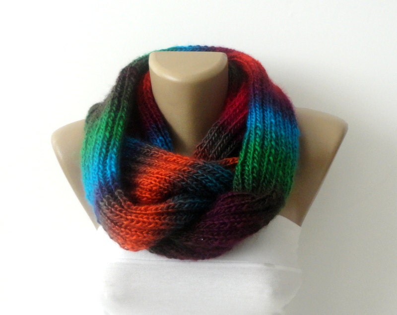 Scarf, women knitted infinity scarf, Chunky multicolor neckwarmer, infinity scarf, lilac, circle scarf, ULTRA SOFT, rainbow