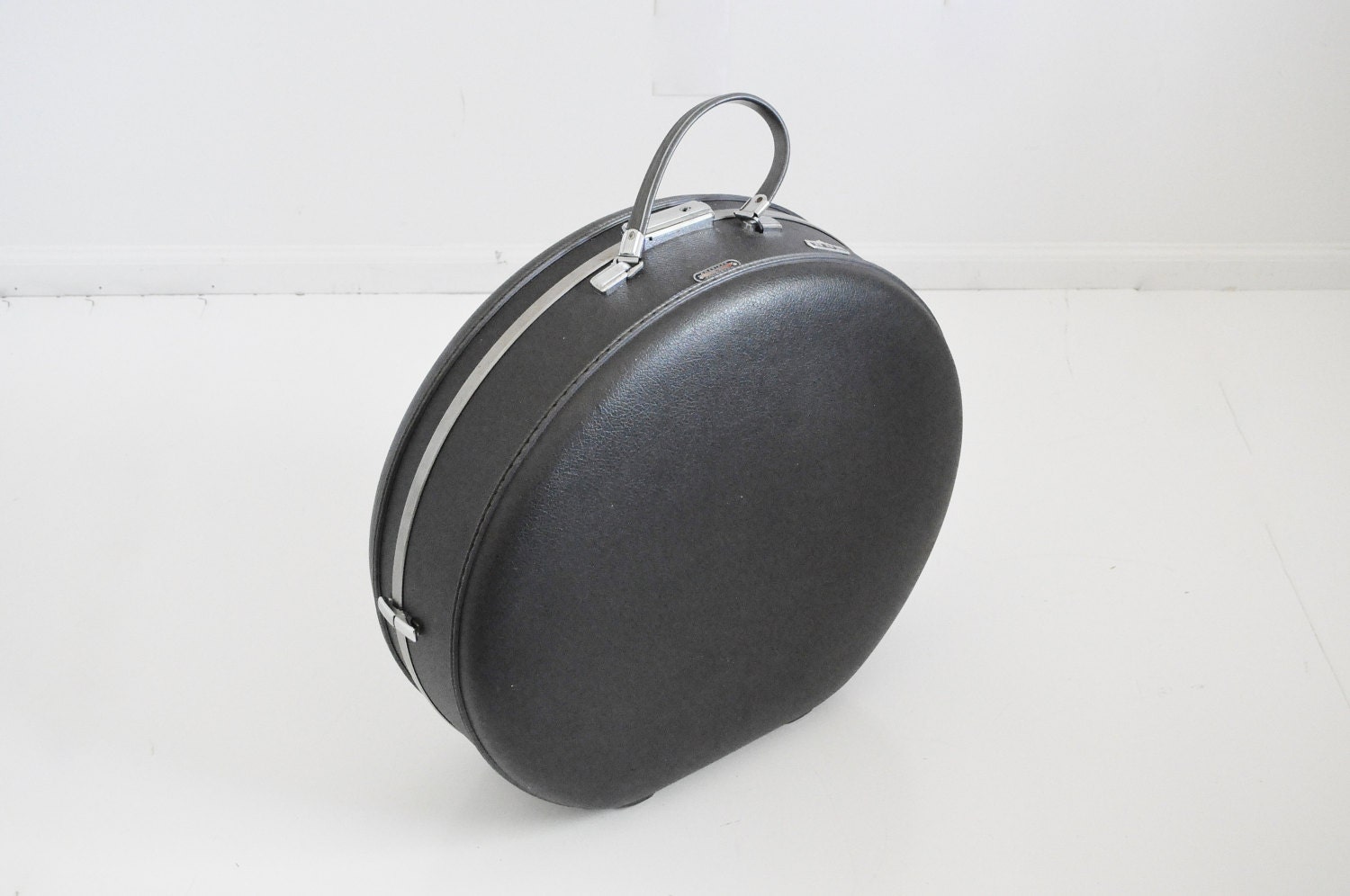 American Tourister Tiara Suitcase - Round Grey Suitcase