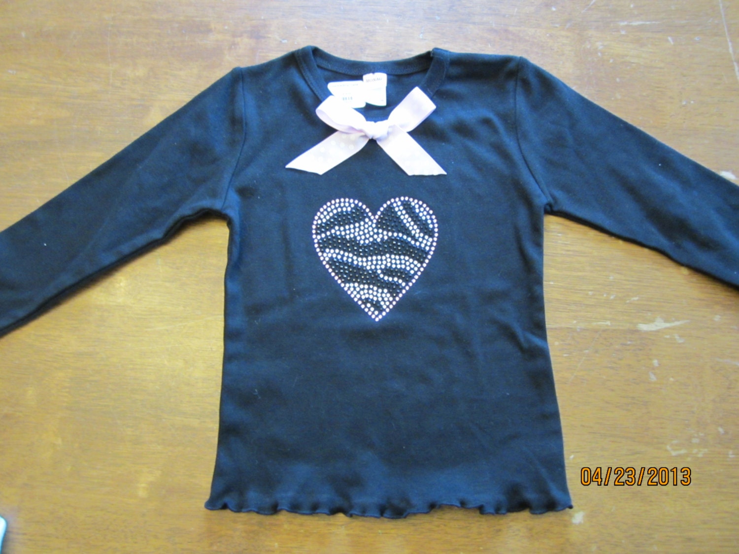SAMPLE CLEARANCE Adorable Valentine Heart rhinestone shirt size 4 TODDLER