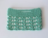 Laptop Sleeve Crochet Pattern - Fashion Laptop Sleeve - 13 in 15 in MacBook - Easy Crochet Project